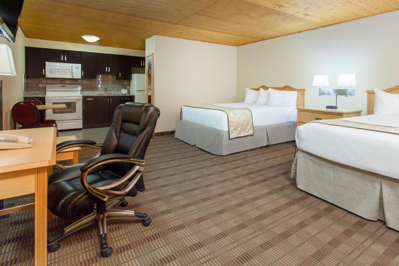 Econo Lodge Inn & Suites Medicine Hat Εξωτερικό φωτογραφία