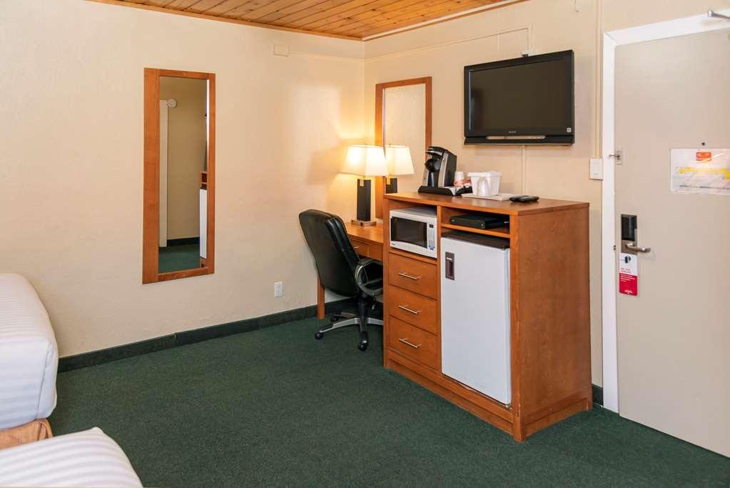 Econo Lodge Inn & Suites Medicine Hat Δωμάτιο φωτογραφία