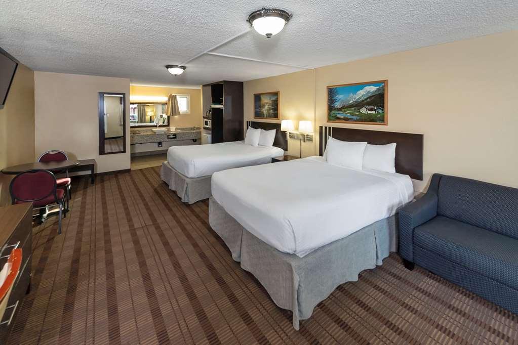 Econo Lodge Inn & Suites Medicine Hat Δωμάτιο φωτογραφία